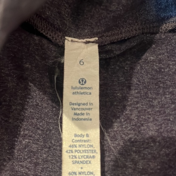 Lululemon hooded jacket, size 6 - Picture 4 of 5